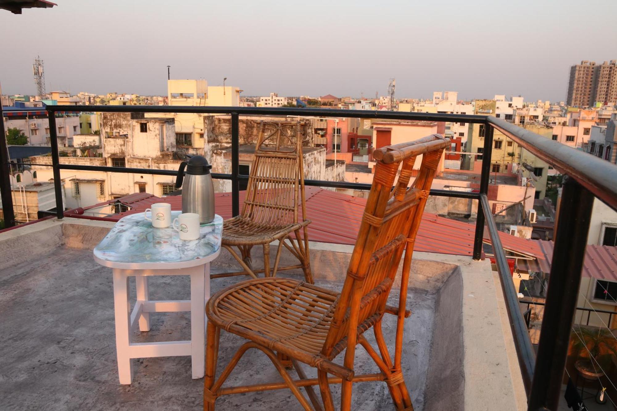 The Elite Apartment Hotel Kolkata Bagian luar foto