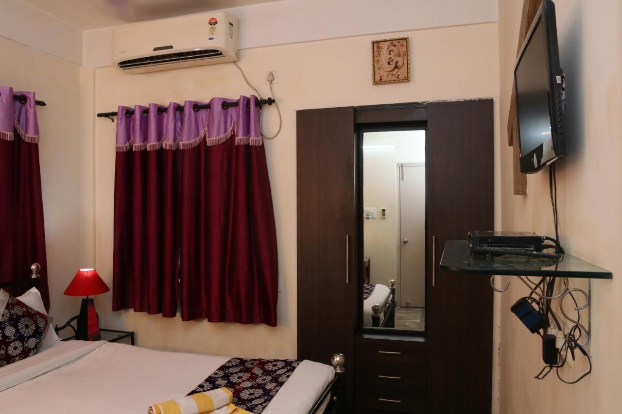 The Elite Apartment Hotel Kolkata Bagian luar foto
